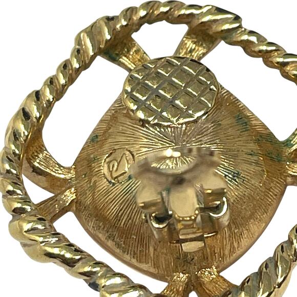 Swarovski Vintage Pink Faceted Cushion Cut Rope Edged Gold Tone Clip-On Earrings - Picture 7 of 7